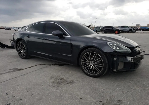 Porsche Panamera cena 169900 przebieg: 75230, rok produkcji 2018 z Lubniewice małe 46